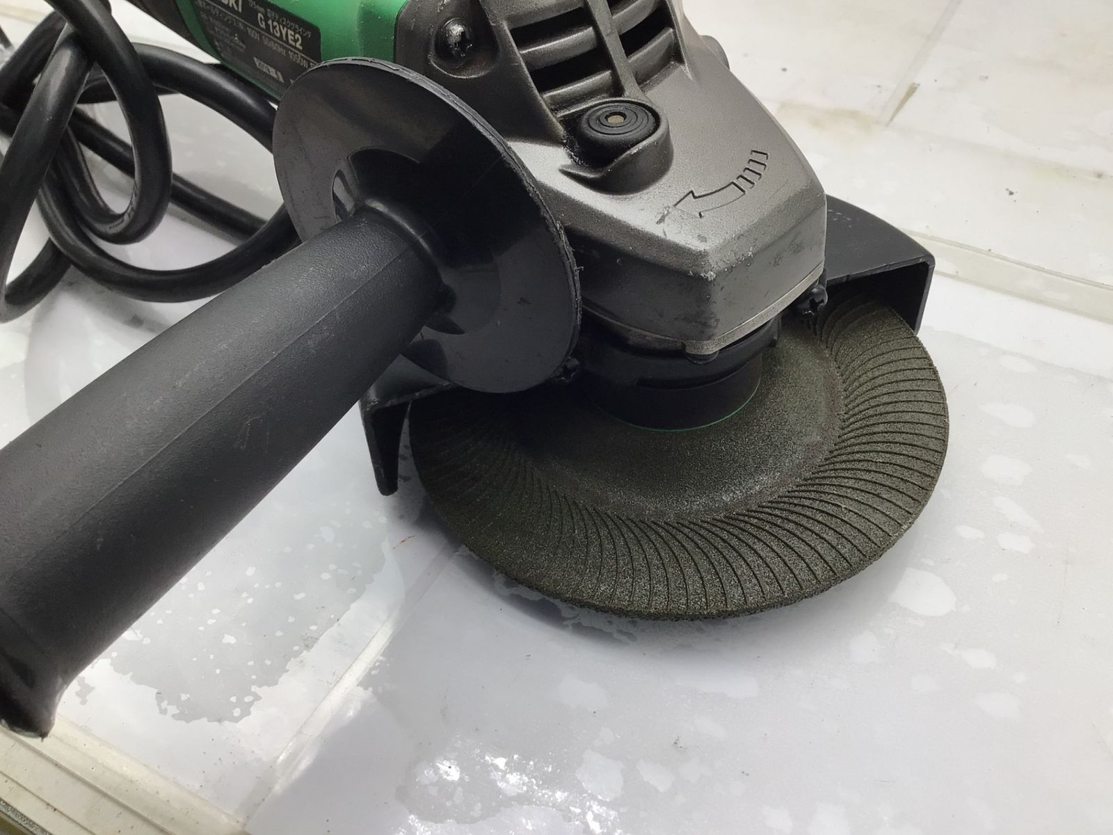 電子ディスクグラインダ