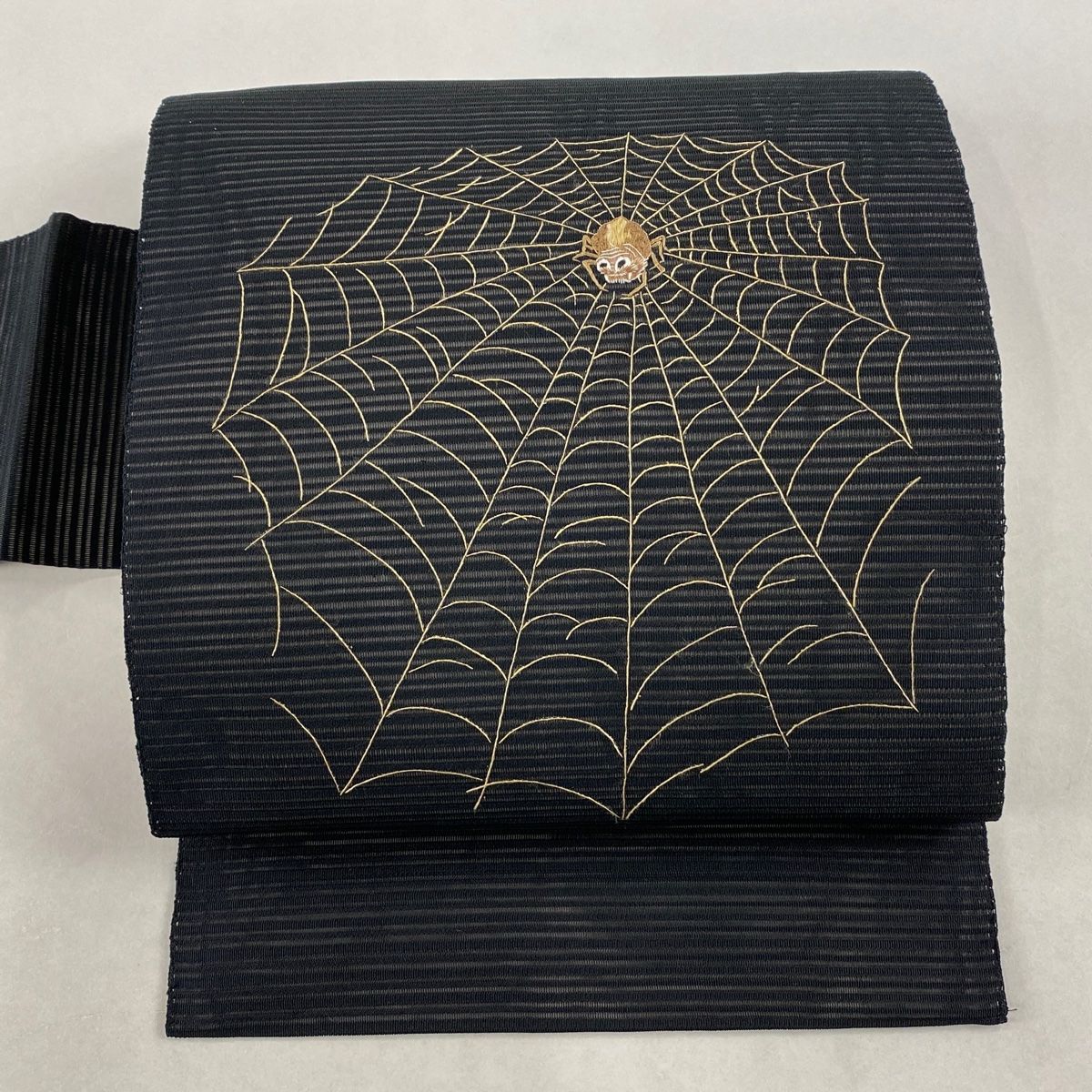 名古屋帯 美品 逸品 夏帯 絽 蜘蛛 蜘蛛の巣 刺繍 黒 正絹 【中古