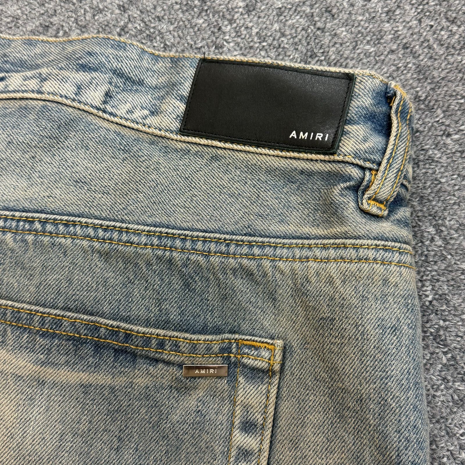 AMIRI スターレザーパッチ ストレート デニム ジーンズ アミリ