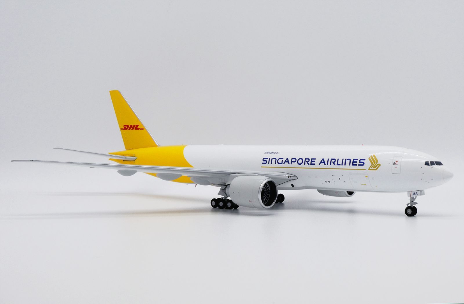 DHL(シンガポール航空) 777F 9V-DHA 1/200 DHL(シンガポール航空) 777F 9V-DHA 1/200 www.JetCollector.com