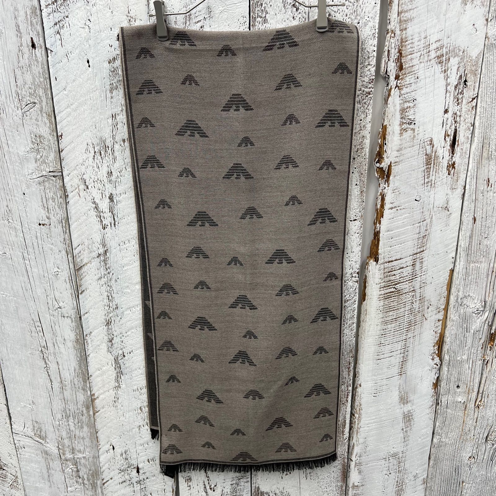 【新品】EMPORIO ARMANIマフラーストール　フリンジ イーグルプリント undefined