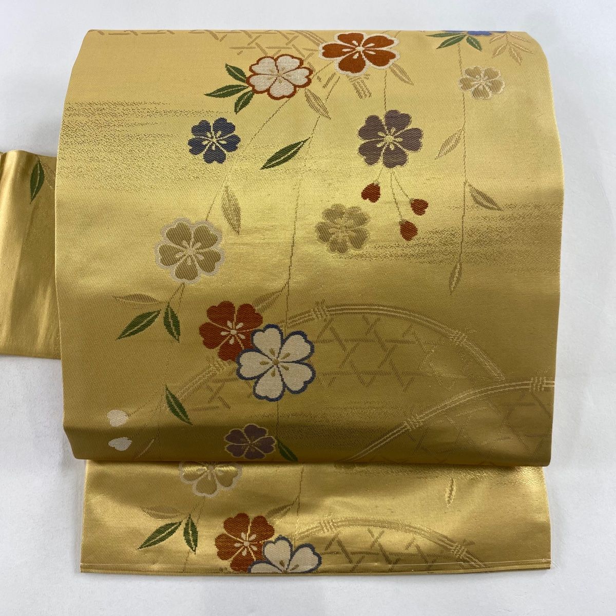 名古屋帯 秀品 関西仕立て 桜 箔 黄土色 正絹