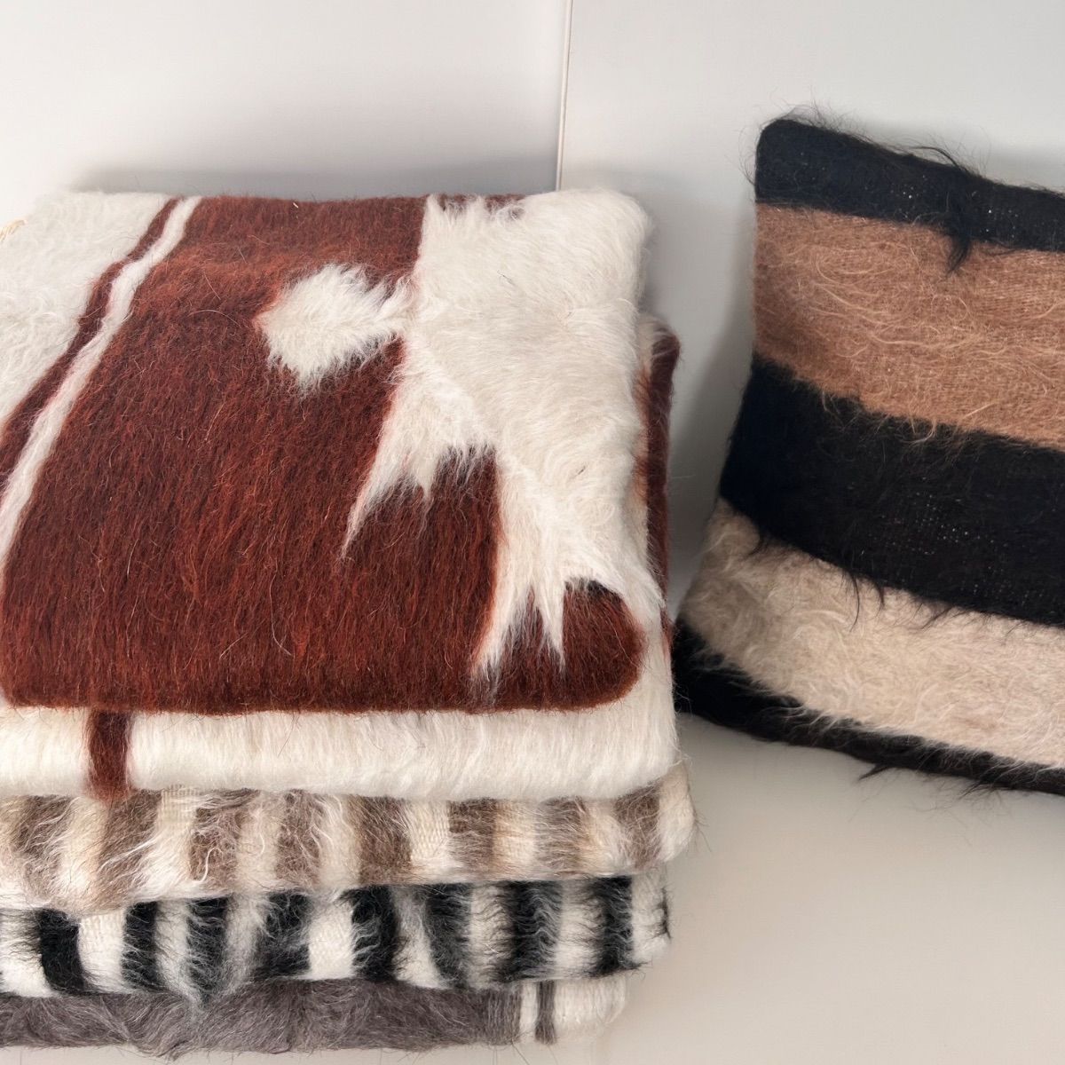 Battaniye な天然山羊毛を使用したバッターニエ