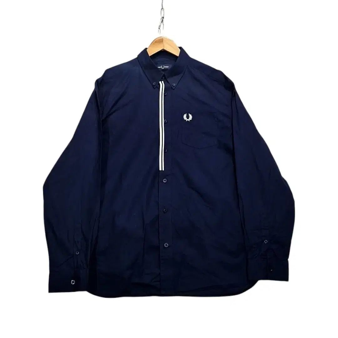 L FRED PERRY(フレッドペリー) 月桂樹ロゴ ロゴ シャツ (1万ウォンショップ)