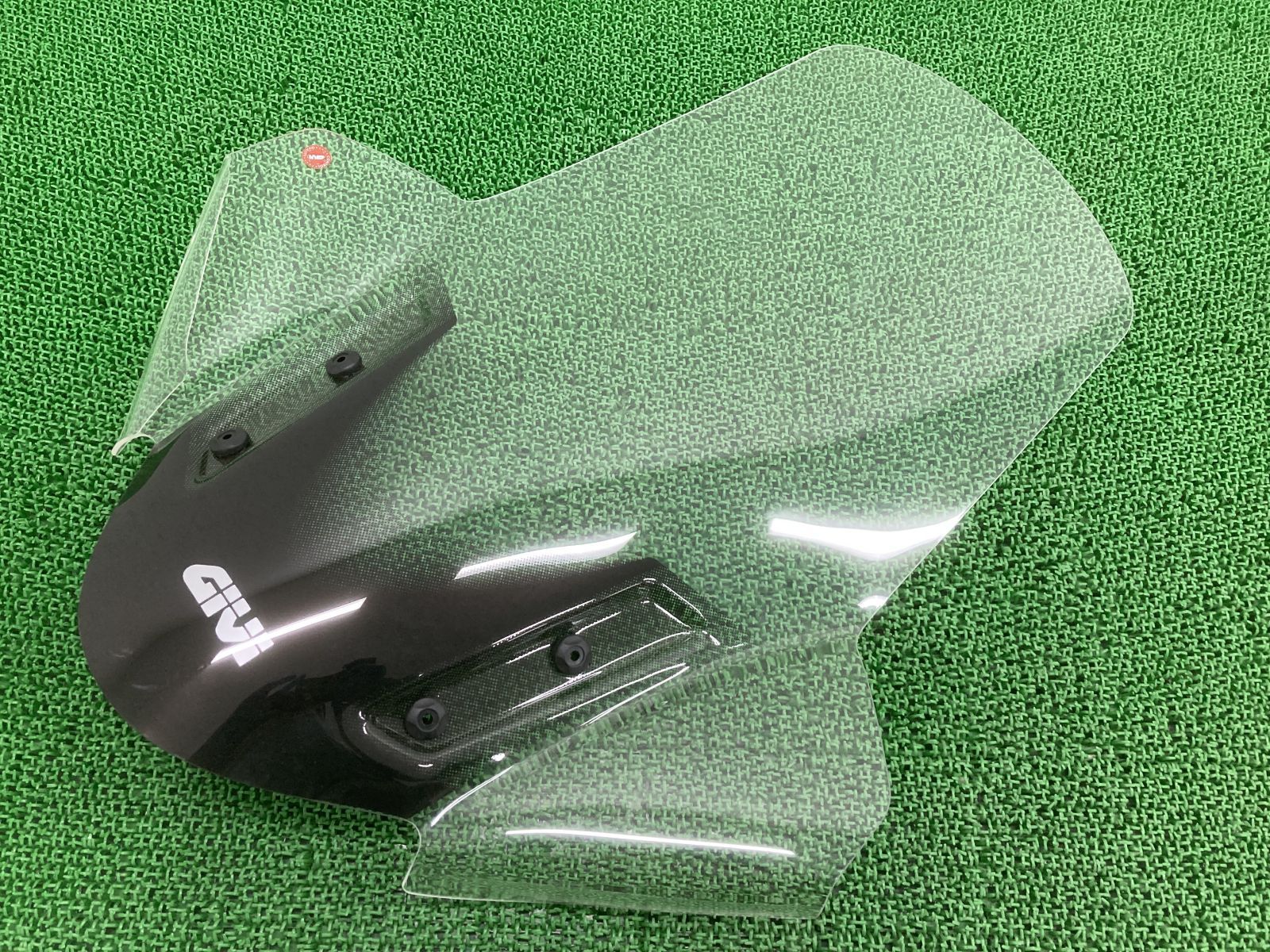 GIVI製トリシティ125 スクリーン 社外 中古 バイク 部品 SE82J クリア