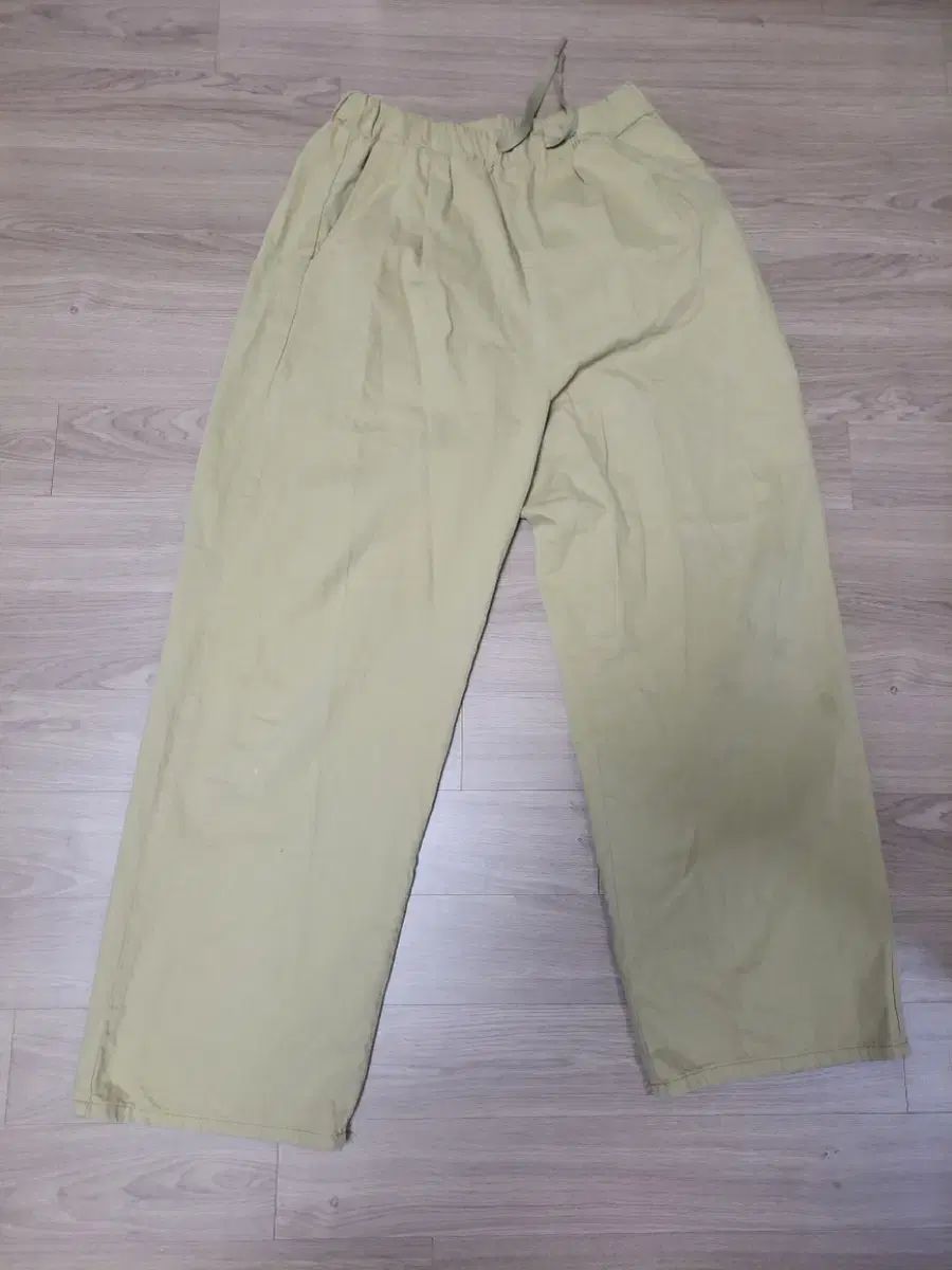 チノパンツ M