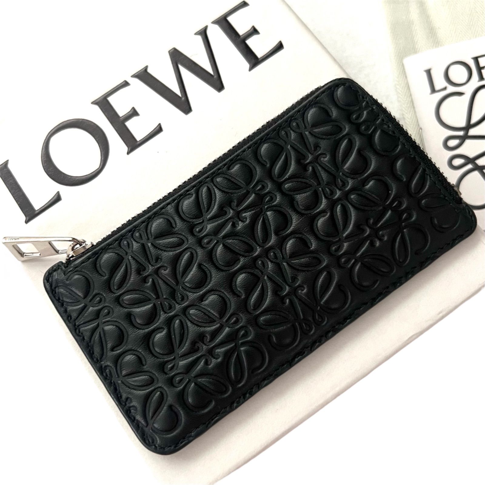 【極美品】LOEWE ロエベ　コインケース　小銭入れ　ブラック　アナグラム　本革 極美品✨LOEWE ロエベコインケースフラグメント リピート