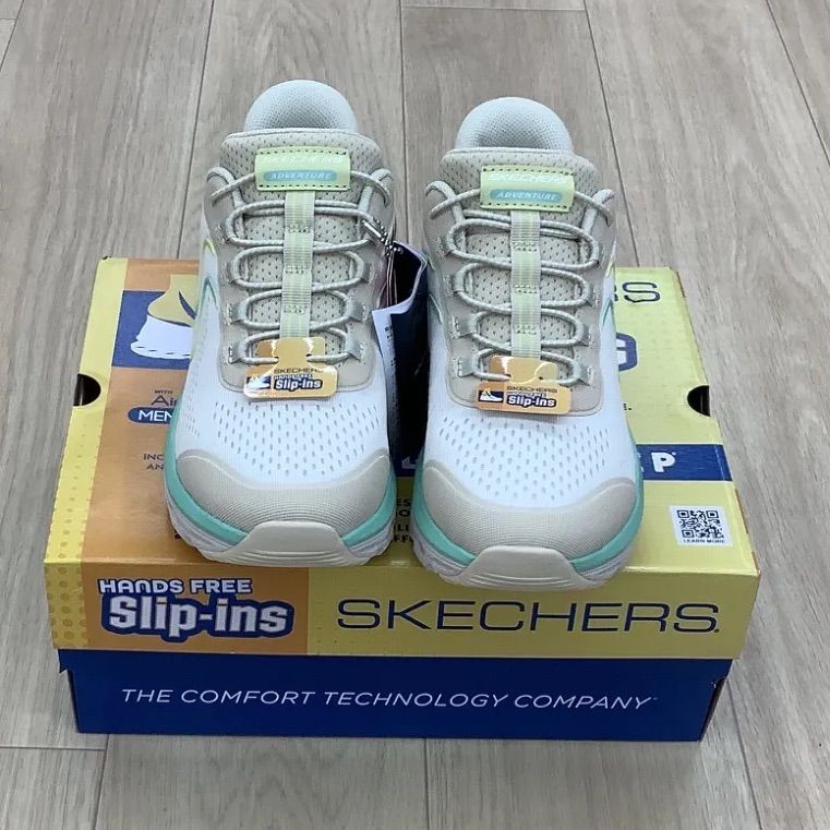 SKECHERS