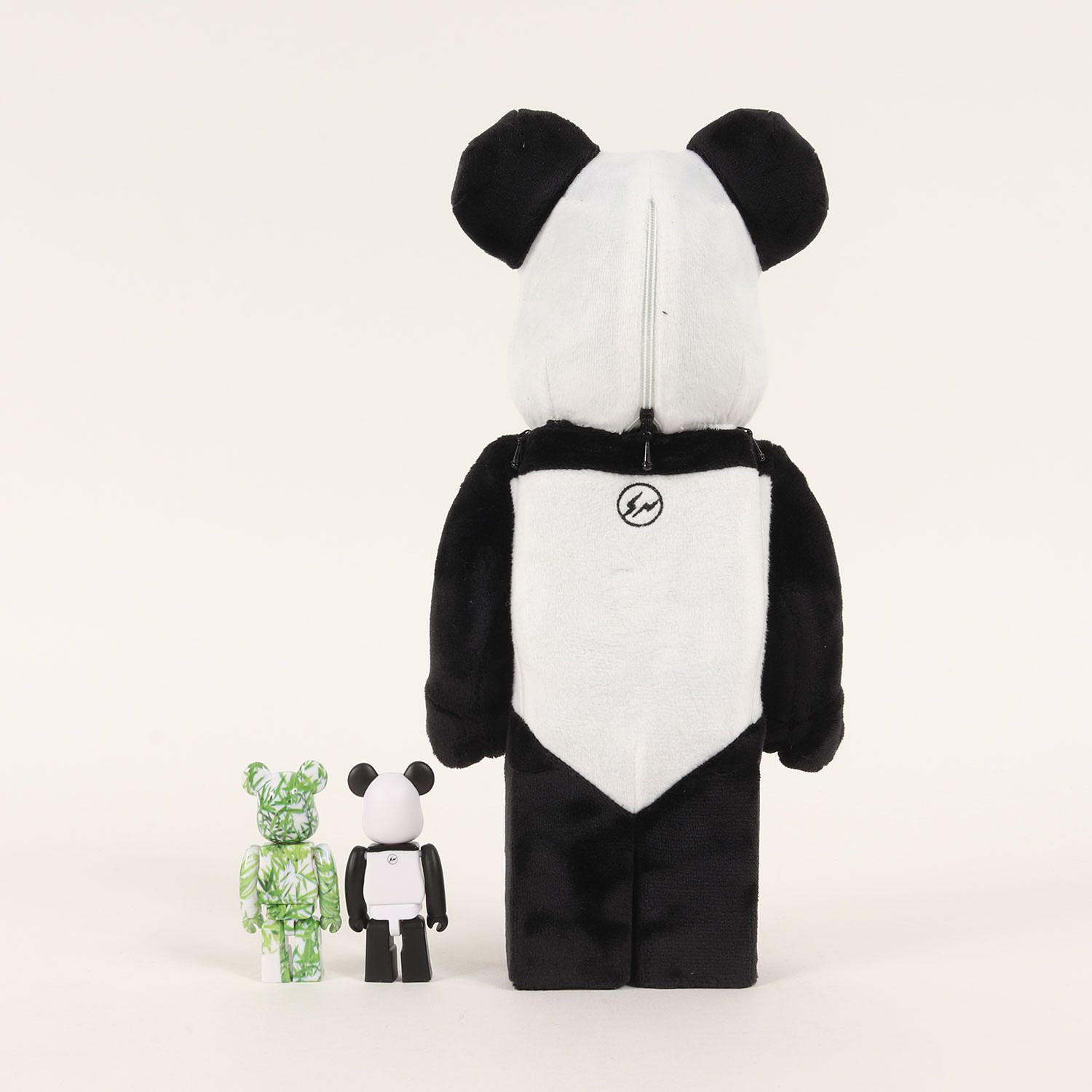 MEDICOM TOY - 【美品】MEDICOM TOY メディコムトイ 2023年モデル fragment design BE@RBRICK 400% % 100% PANDA / ブラック ホワイト 黒白 / コラボ インテリア 雑貨 小物【メンズ】【中古】 美品】MEDICOM TOY メディコムトイ 2023年モデル fragment