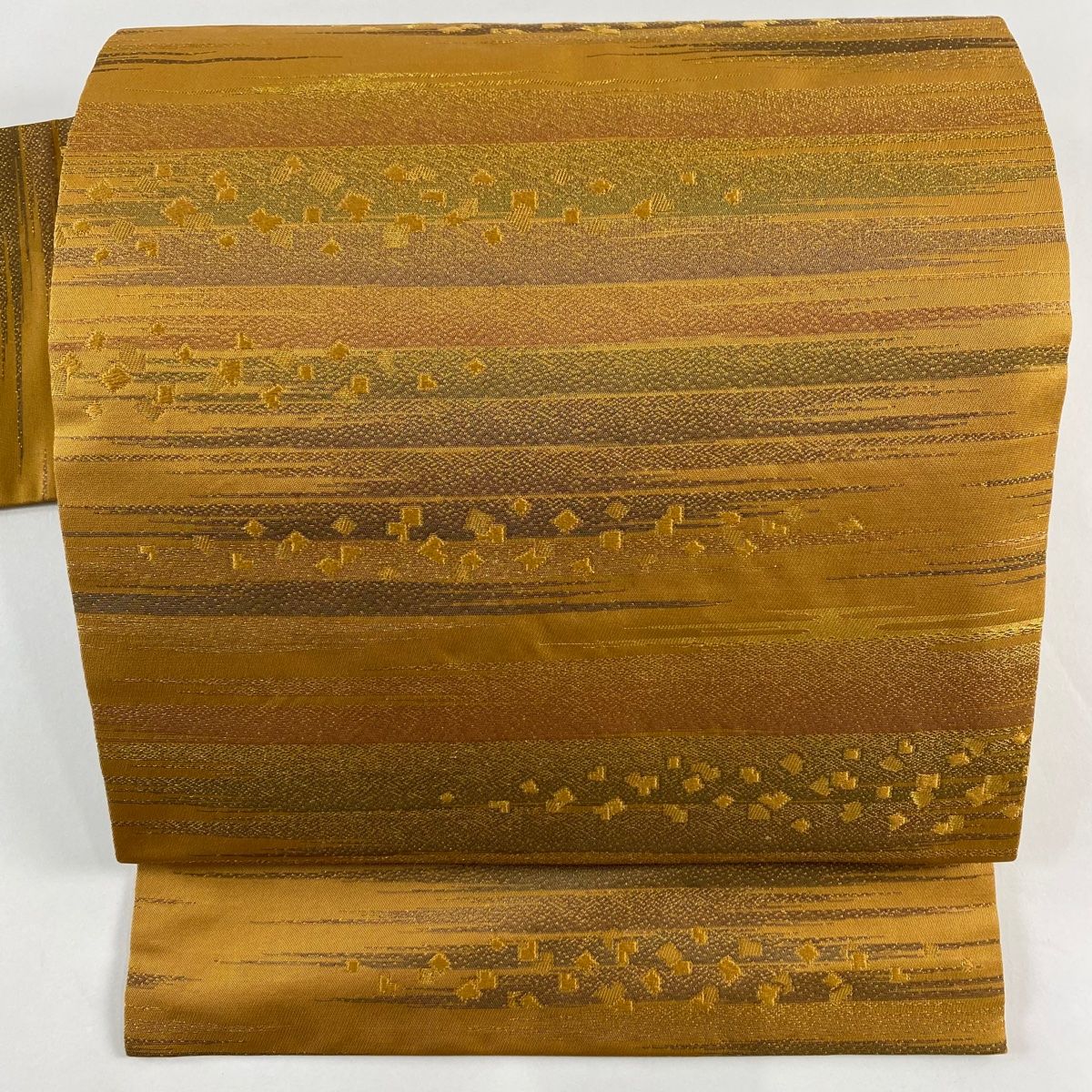 名古屋帯 秀品 霞 箔散らし 金糸 茶色 正絹