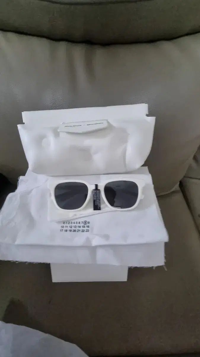 ジェントル モンスター Maison Margiela メゾンマルジェラ コラボ サングラス MM007