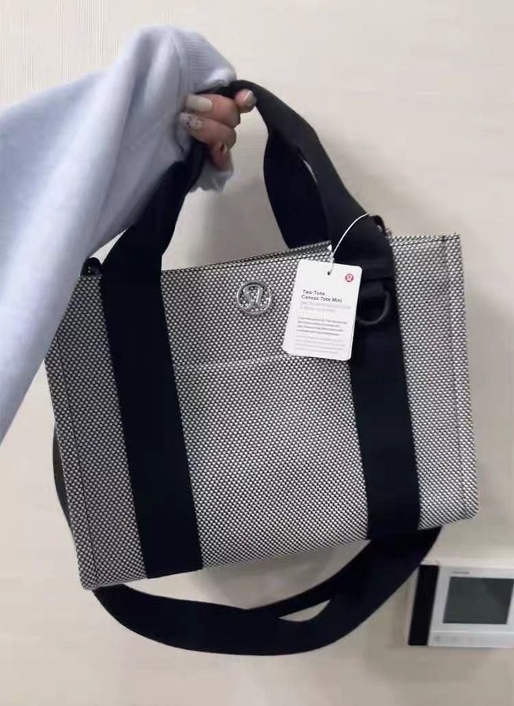 ルルレモン lululemon Two -Tone バッグキャンバストートバッグ ミニ 4.5Lブラック