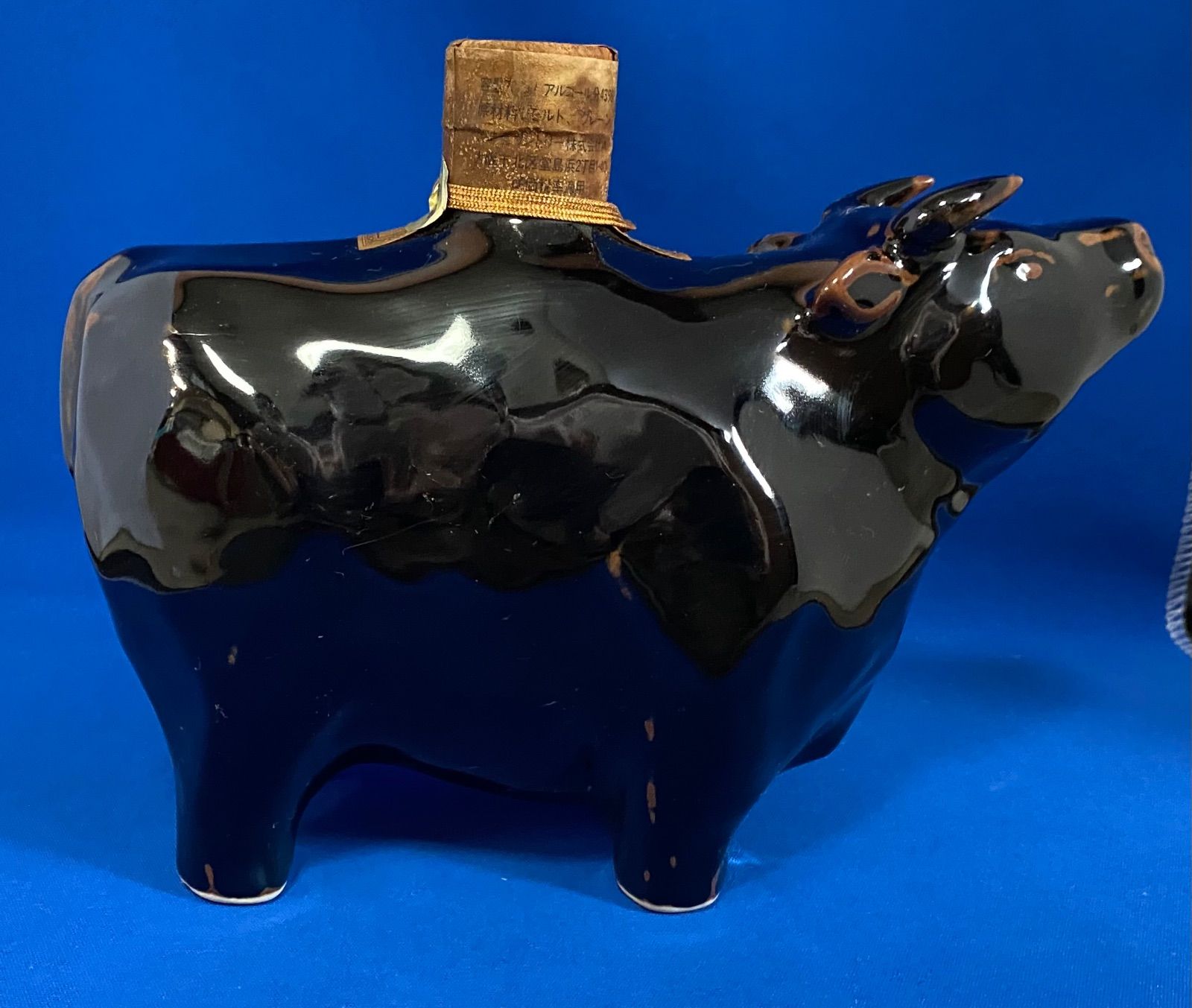 SUNTORY ウィスキーオールド　干支ボトル　丑歳　古酒1985年 未開栓】SUNTORY OLD WHISKY 1985 丑B/干支ボトル/陶器