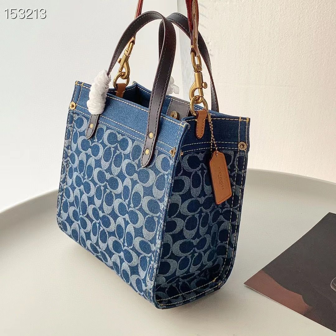 【COACH】コーチ ハンドバッグ ショルダーバッグ デニムインディゴ Denim Field Tote クラシックの CA580