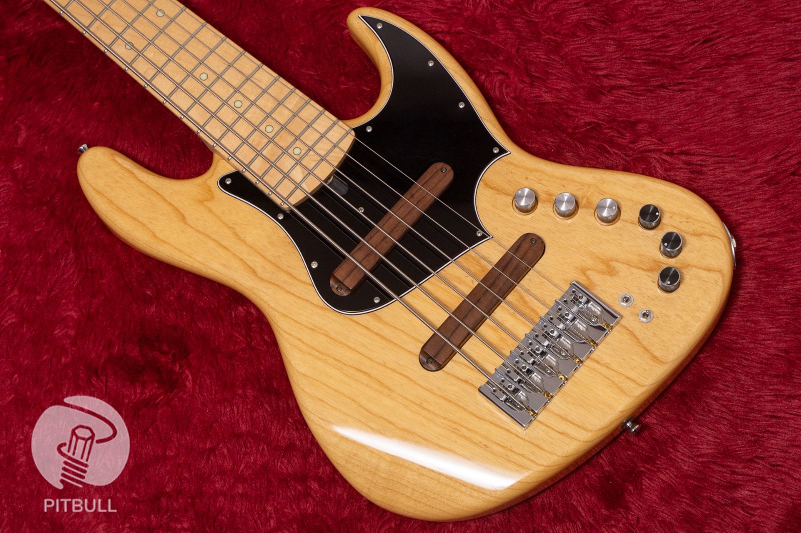 COMBAT GUITARS ディンキーJBタイプ5弦ベース（☆オススメ☆5弦
