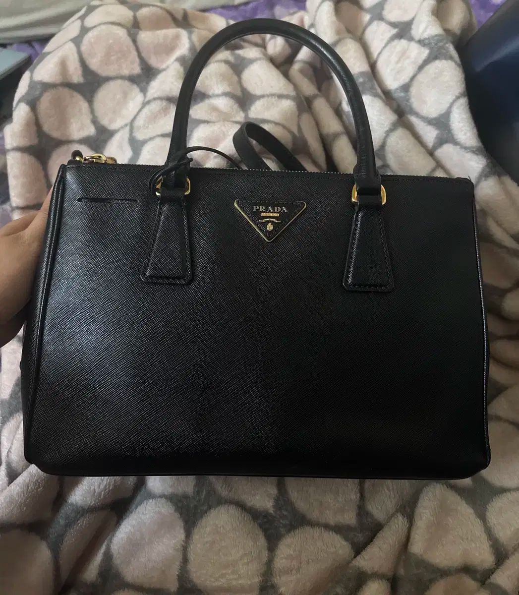 PRADA プラダ サフィアーノバッグ