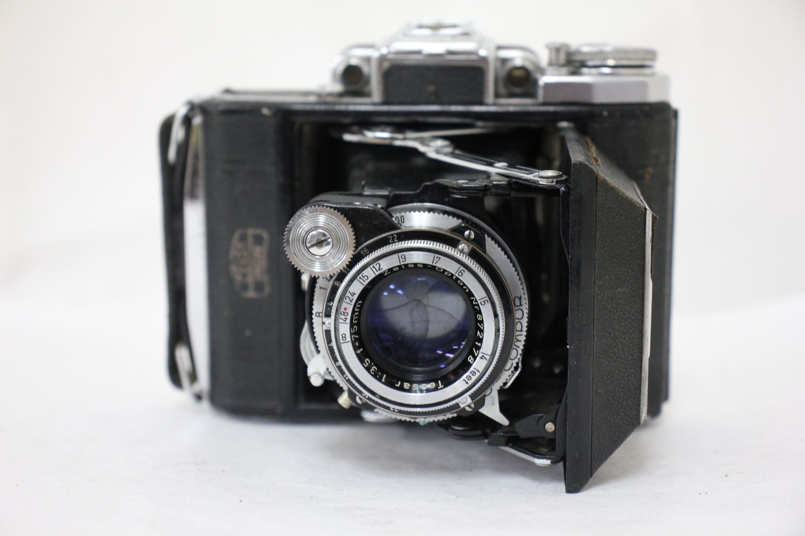 MAX94％OFF！ 品 ツァイスイコン Zeiss Ikon SUPER IKONTA Tessar 75mm F3.5 蛇腹カメラ e2663