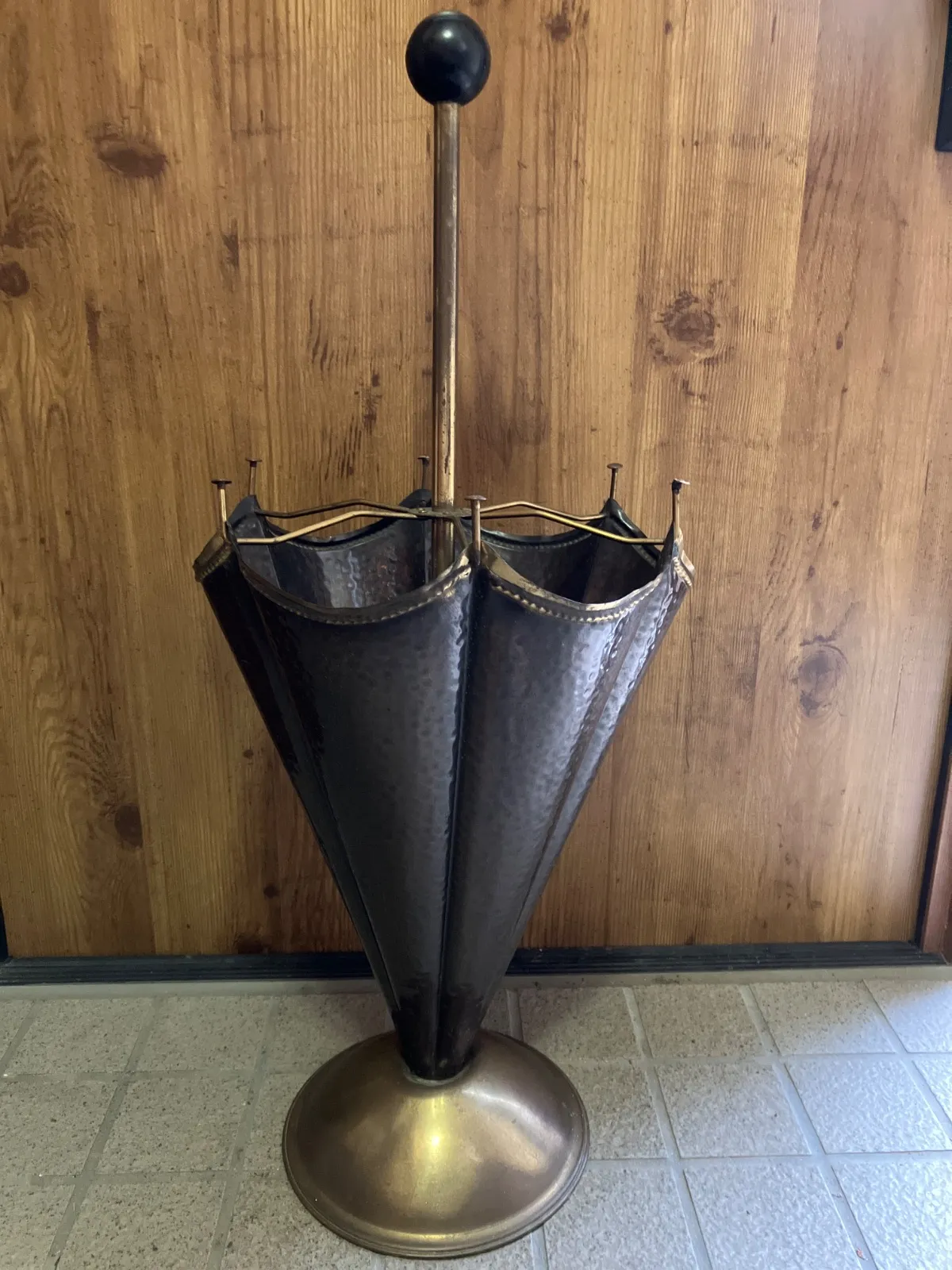 2025年最新銅 ut8/50 アンティーク 傘立て 銅製 打出し 花柄