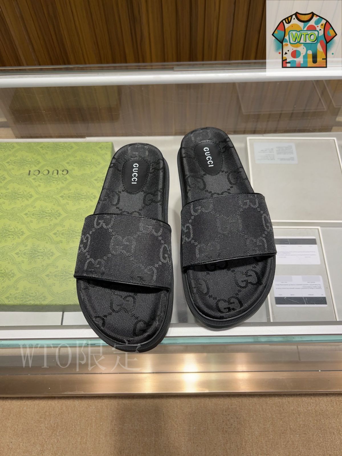 スリッパ Gucci グッチ メンズ スリッパ04-OI66 - メルカリ