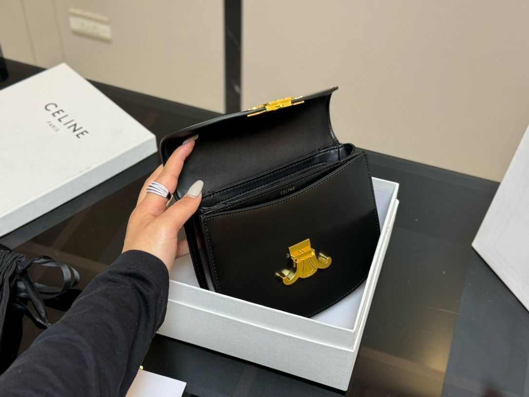 CELINE■セリーヌ ロゴ トリオンフ ミニ バック CELINE セリーヌ ミニ トリオンフ バッグ シャイニーカーフ