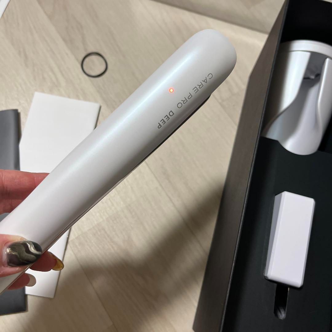 CAREPRODEEP 超音波アイロン　美品　白 楽天市場】ケアプロ ディープ ストレートアイロン 正規品 美容師
