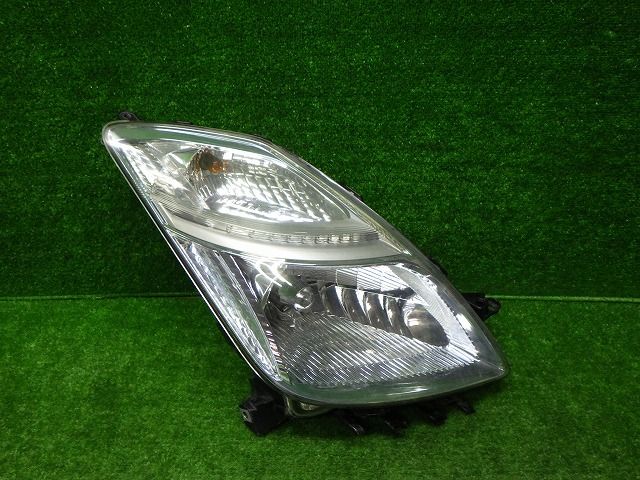 プリウス[NHW20後期]ヘッドライト(HID右ライト)ヘッドランプ バラスト付 プリウスNHW20純正後期右ヘッドライト⁄HID⁄品番81110-47150⁄HID⁄点灯OK