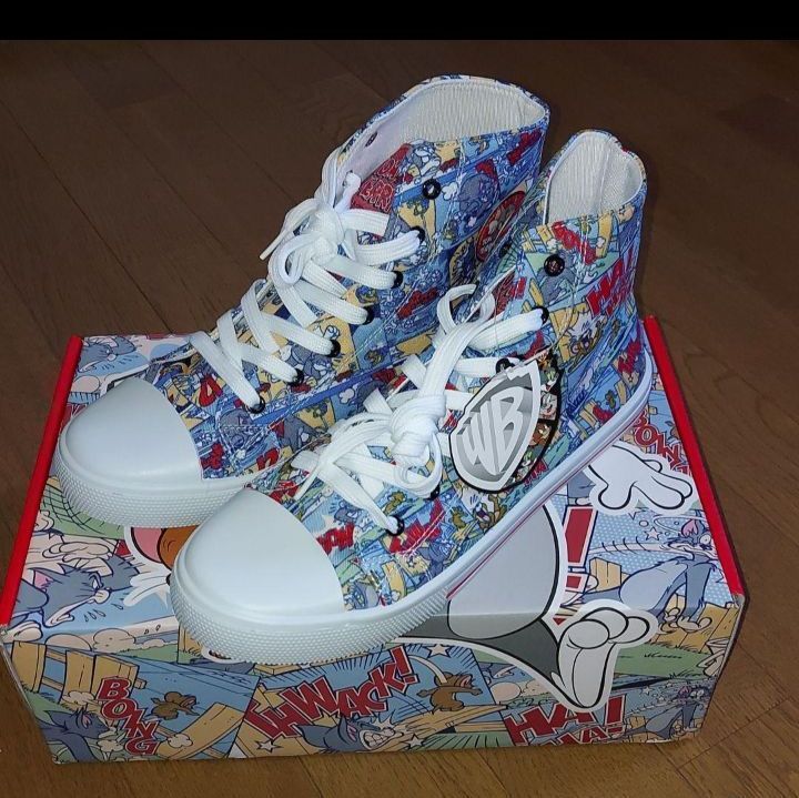 トムとジェリー ハイカットスニーカー アミューズメント景品 ⑩ - メルカリ 