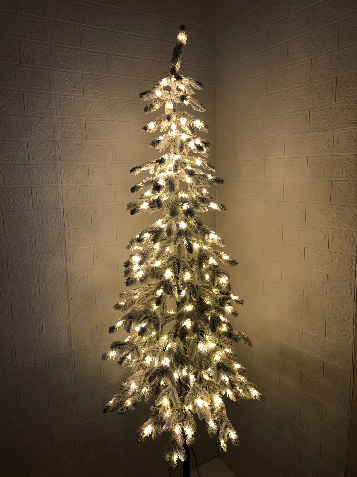 LEDライト付き ノルディックツリー 高さ182センチ LEDライト付き