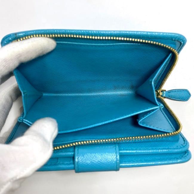 プラダ 二つ折り 財布 ec-22727 ライトブルー 美品 サフィアーノ