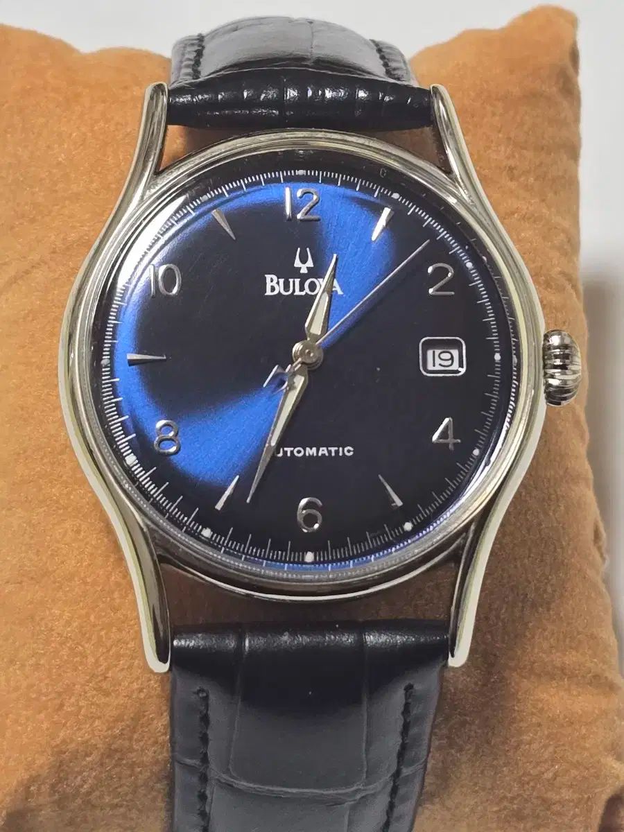 No.1039　BULOVA(ブローバ)AUTOMATIC 自動巻き 文字盤ネイビー 23石 NO メンズ ビンテージ 腕時計 デイデイト ヴィンテージ BULOVA(ブローバ) オートマティック 時計 腕時計 韓国可愛い