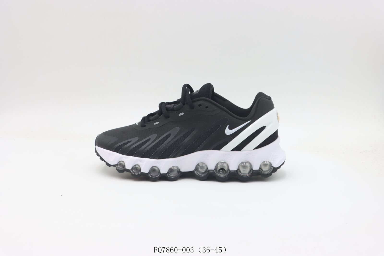 Nike ランニングシューズ 黒/白 ナイキ スニーカー レディース 靴 黒 ブラック 白ソール 歩き