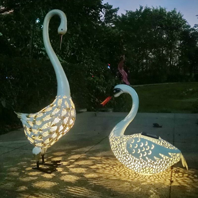 ガーデン装飾 庭 オブジェ 置物 装飾 庭の装飾 白鳥 動物 ガーデンオーナメント 飾り ガーデンオブジェ かわいい 犬 雑貨 オーナメント 庭の置物 アウトドア 植木鉢 かわいい 動物 白鳥のガーデンオーナメント ガーデニング 鉢