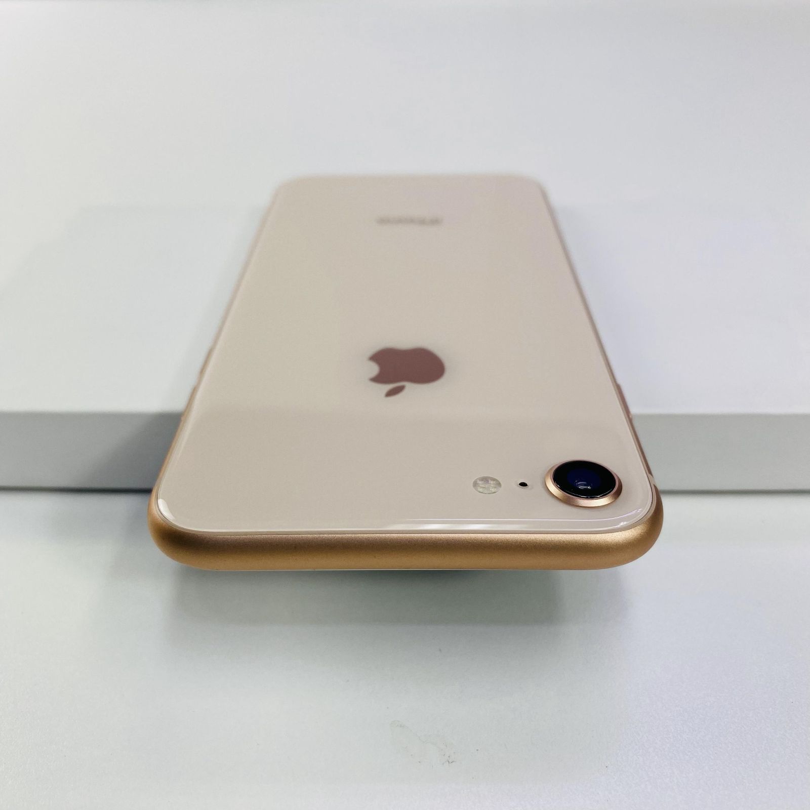 iphone8 64GB シャンパンゴールド simロック解除済64GB 