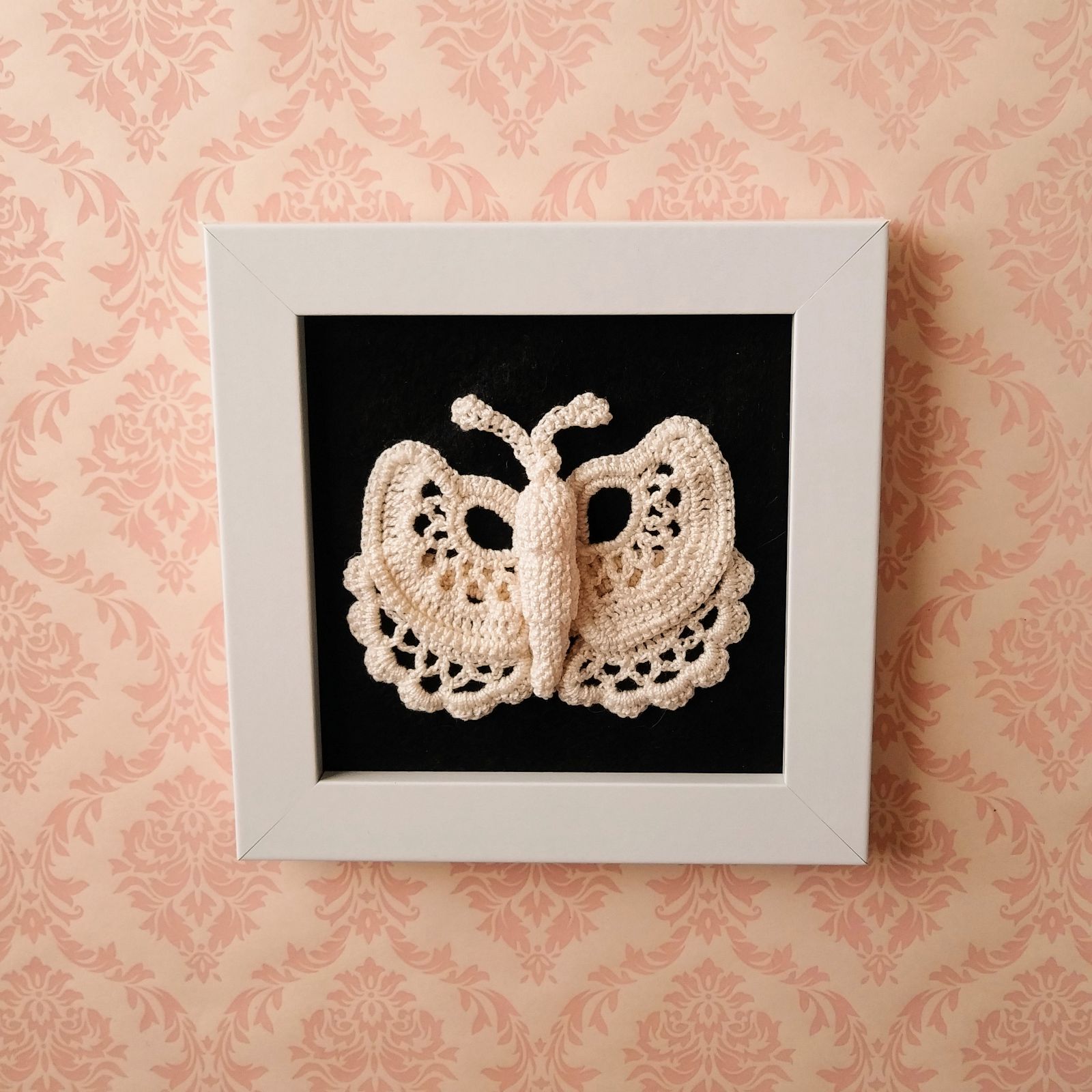 アイリッシュクロッシェレース編みの大きい蝶々　白　ハンドメイド
