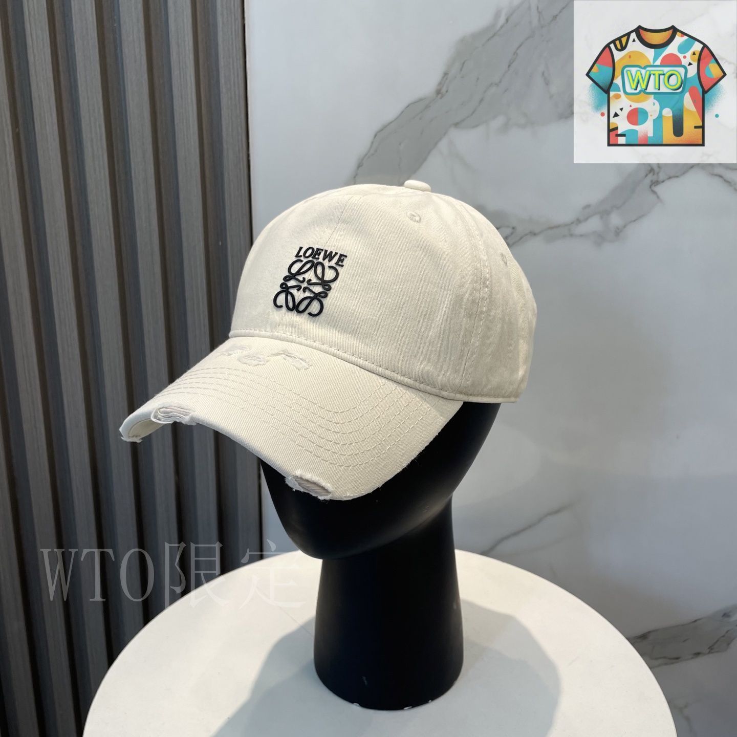 LOEWE クリーム　ベースボールキャップ　男女兼用 LOEWE クリーム ベースボールキャップ 男女兼用
