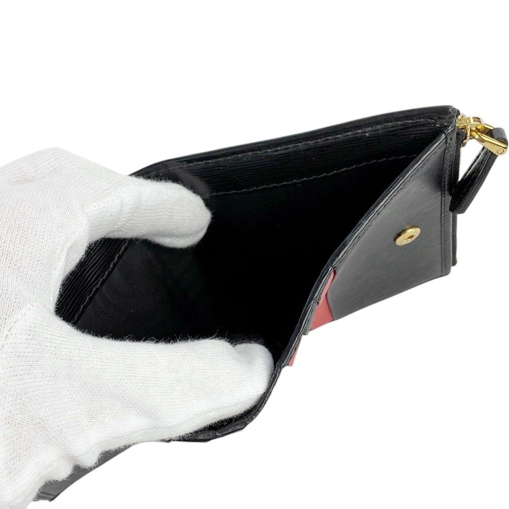 □美品□ プラダ 二つ折り 財布 レザー ブラック 黒 レッド 赤 GP