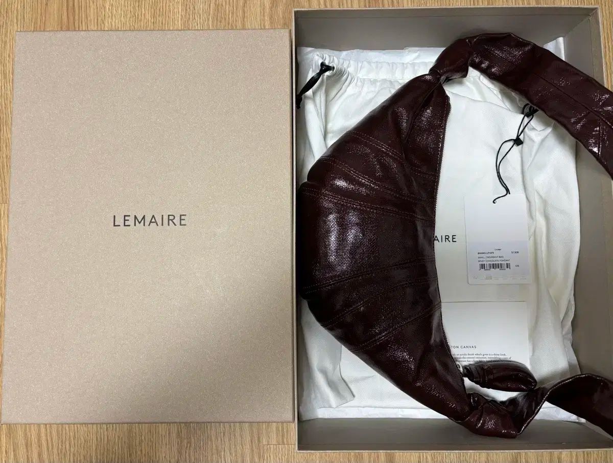 クロワッサン バムバッグ