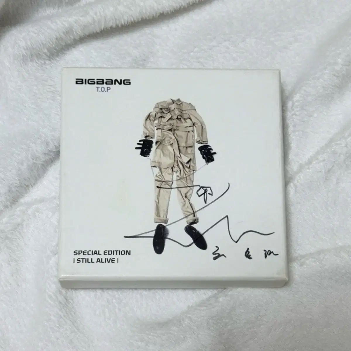 非売品 BIGBANG(ビッグバン) 塔 スチール ALIVE サイン入り
