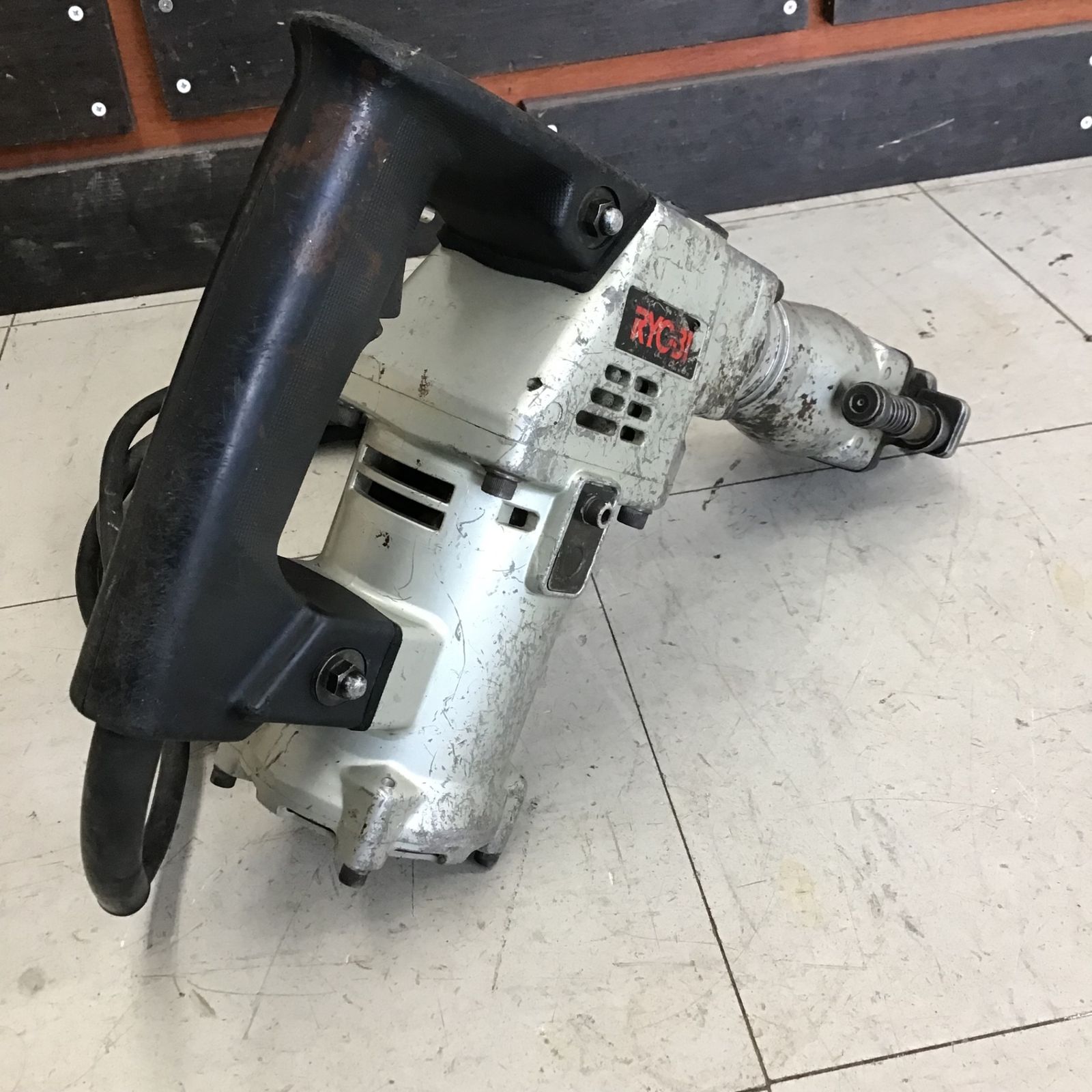 ☆12 展示在庫品 ハンマードリル RYOBI リョービ ED-301 SDSプラスビット シャンク 穴あけ 電動工具 コンクリート ツール 1円～ 売切り☆ 2025年最新Yahoo!オークション -ryobi リョービ(ハンマドリル)の中古