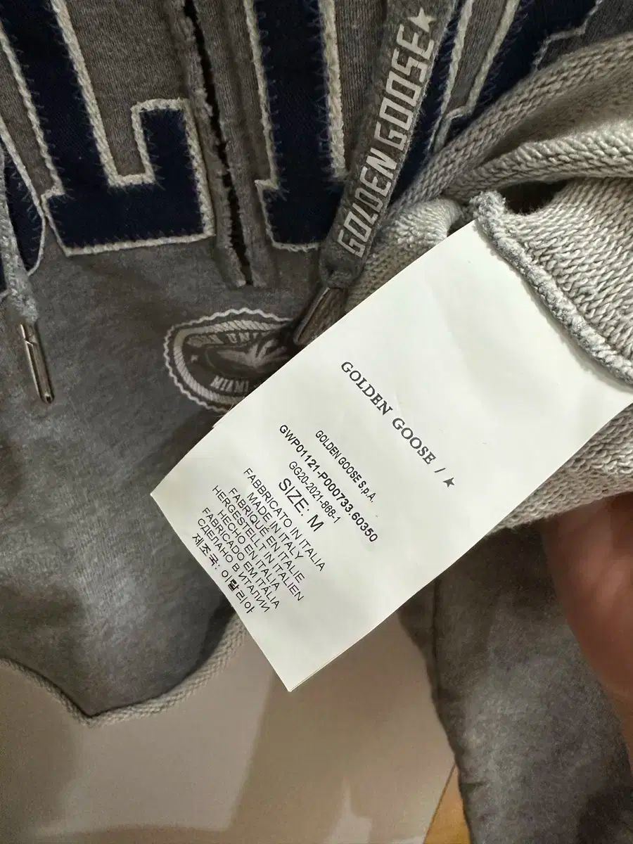 フード付きTシャツ