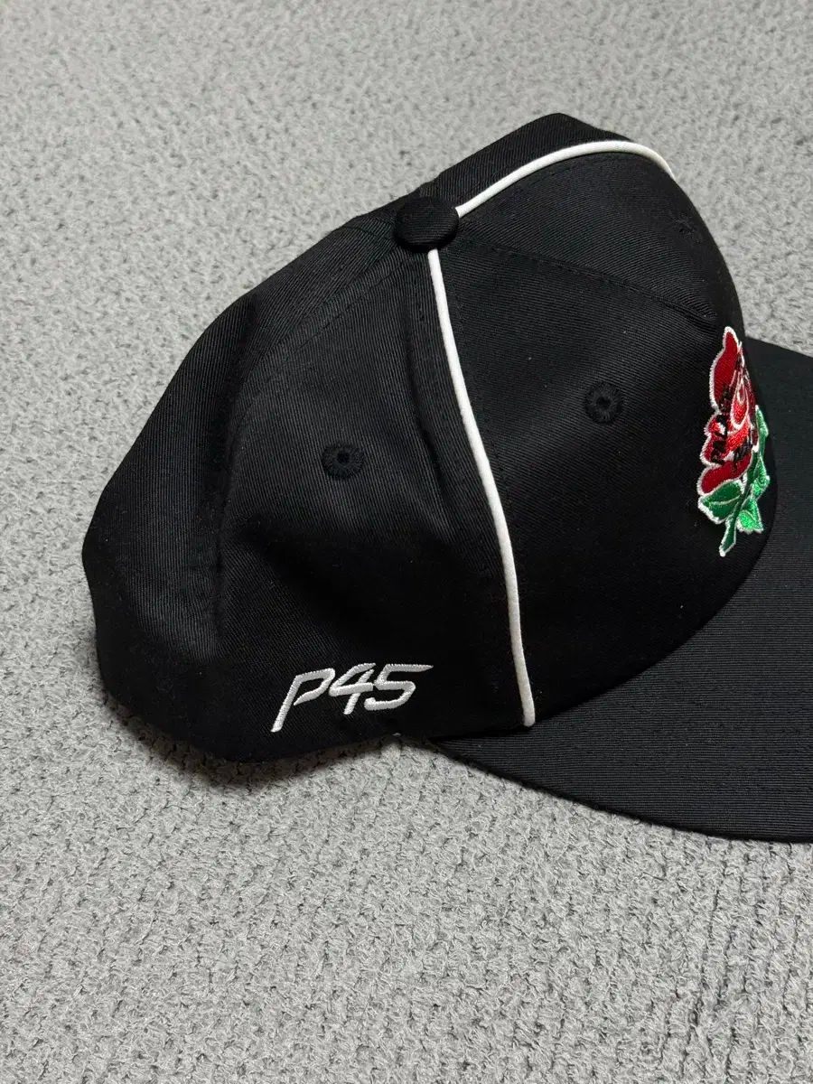 PALACE パレス