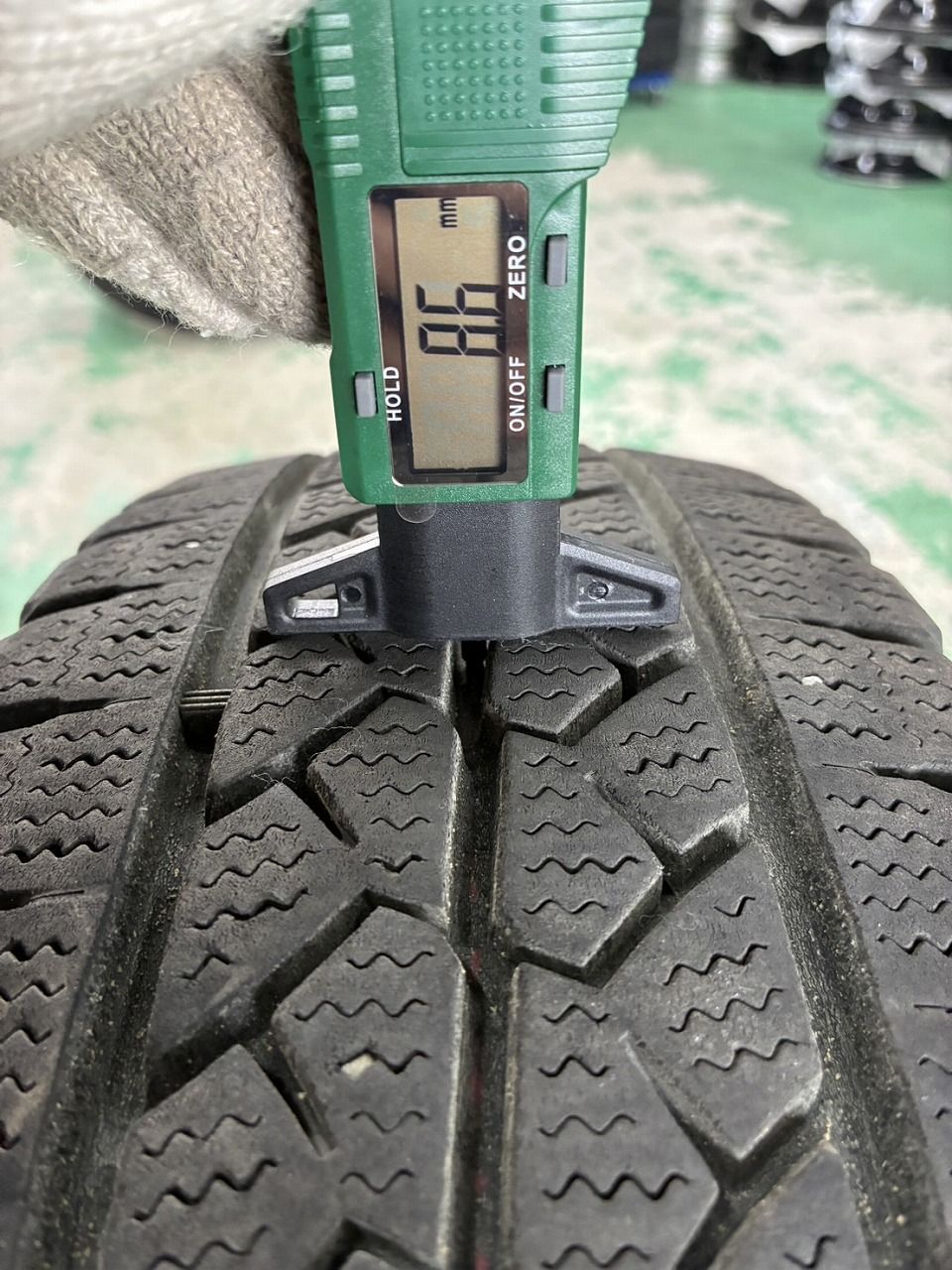 195|80R15