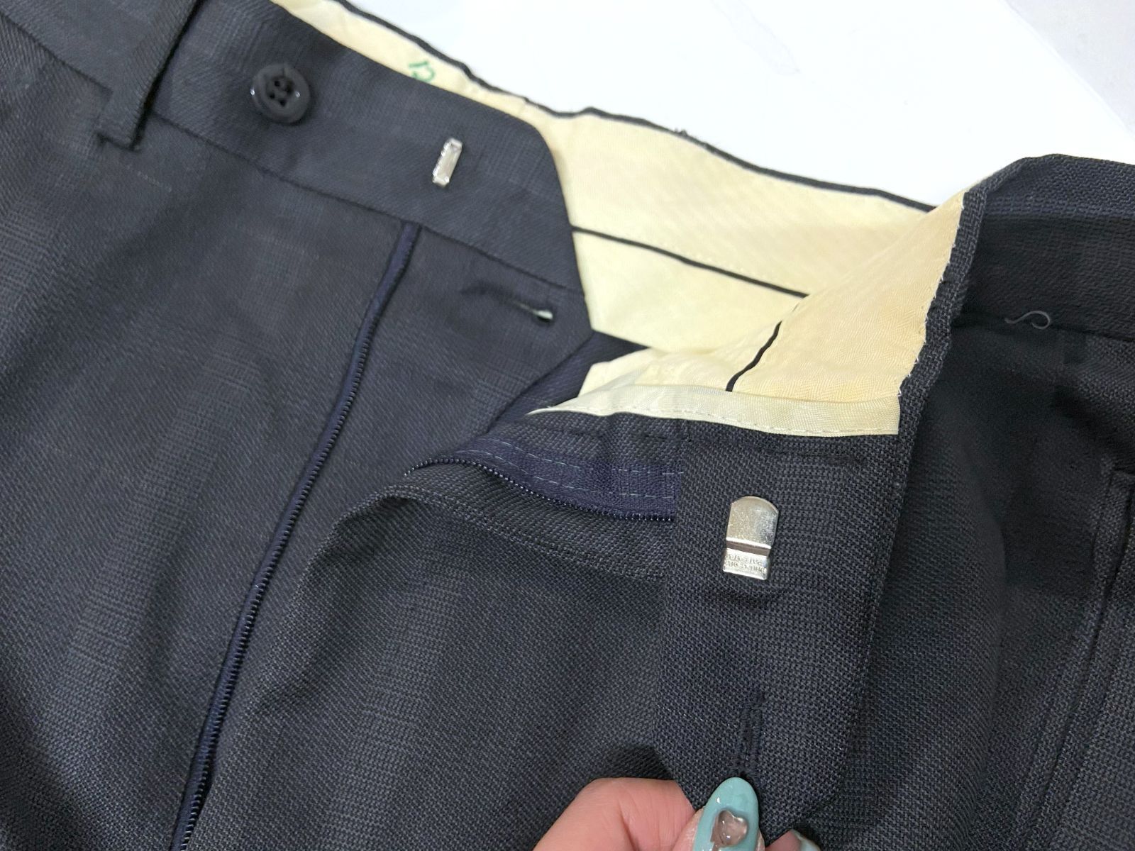 美品　ヘルノ　フェザーダウンベストジャケット　裏地総柄　ペイズリー柄　グリーン 美品 ヘルノ フェザーダウンベストジャケット 裏地総柄 ペイズリー柄