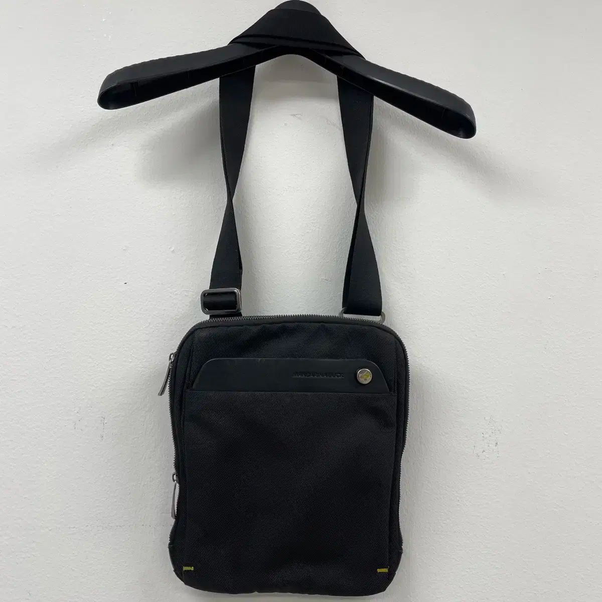 【雷市場（ポンジャン）商品韓国直送】 MANDARINA DUCK(マンダリナダック) クロスバッグ