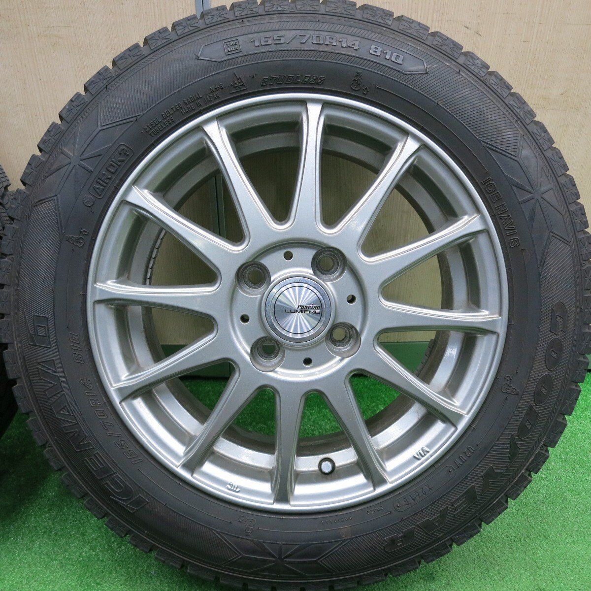 グッドイヤー バリ溝！8.5分スタッドレス 165/70R14 グッドイヤー