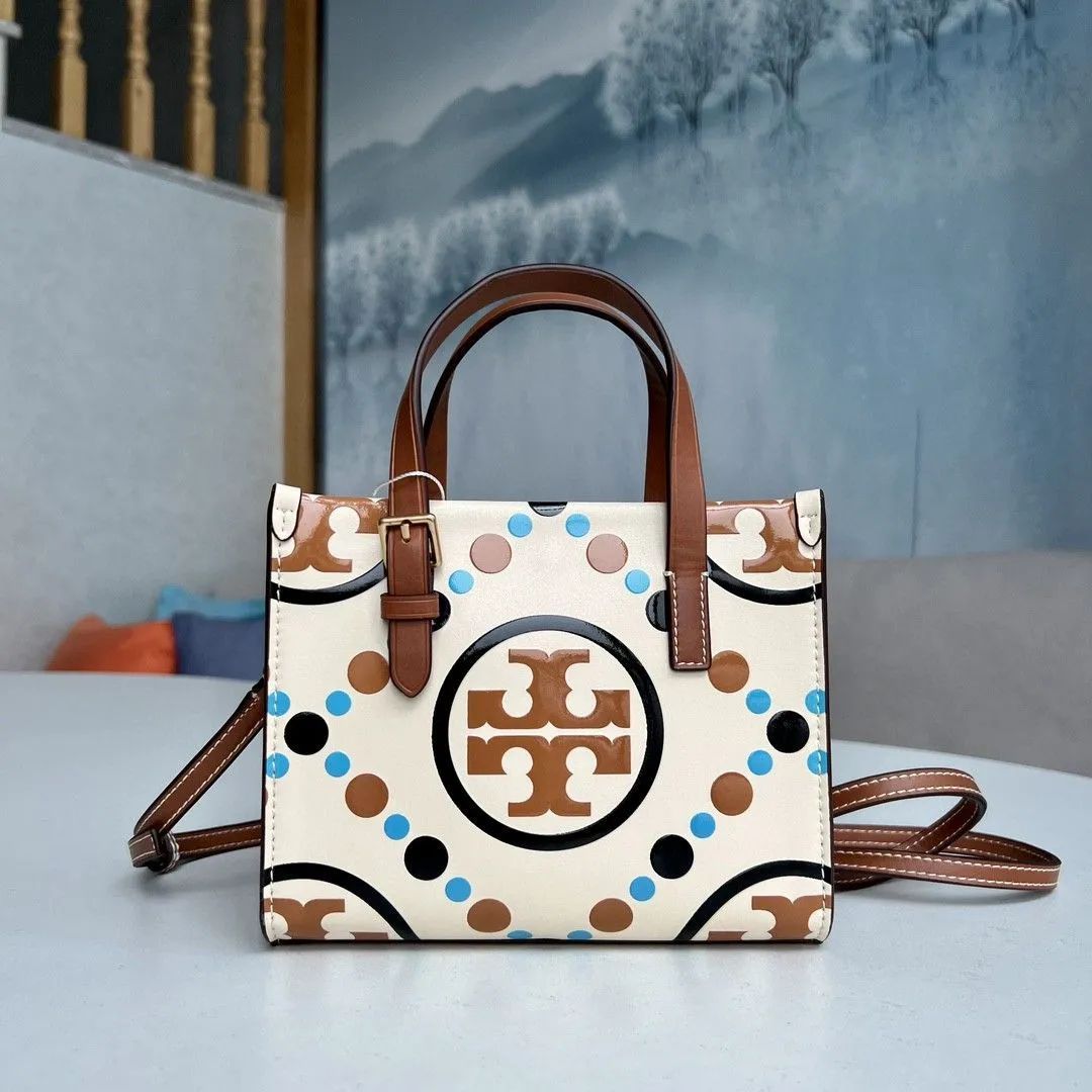Tory Burchトリー バーチ T モノグラム コントラスト エンボス 