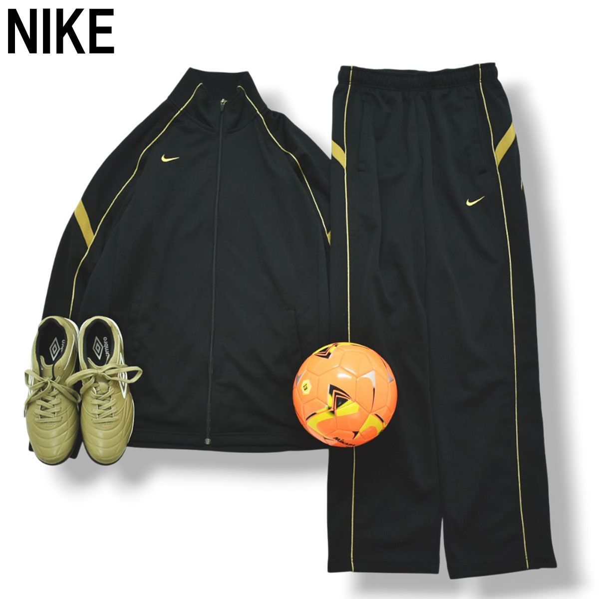 ナイキ NIKE トラック スーツ セットアップ 上下 ラグランスリーブ スウッシュ ロゴ L ブラック x ゴールド スポーツ カジュアル ウェア タウンユース メンズ