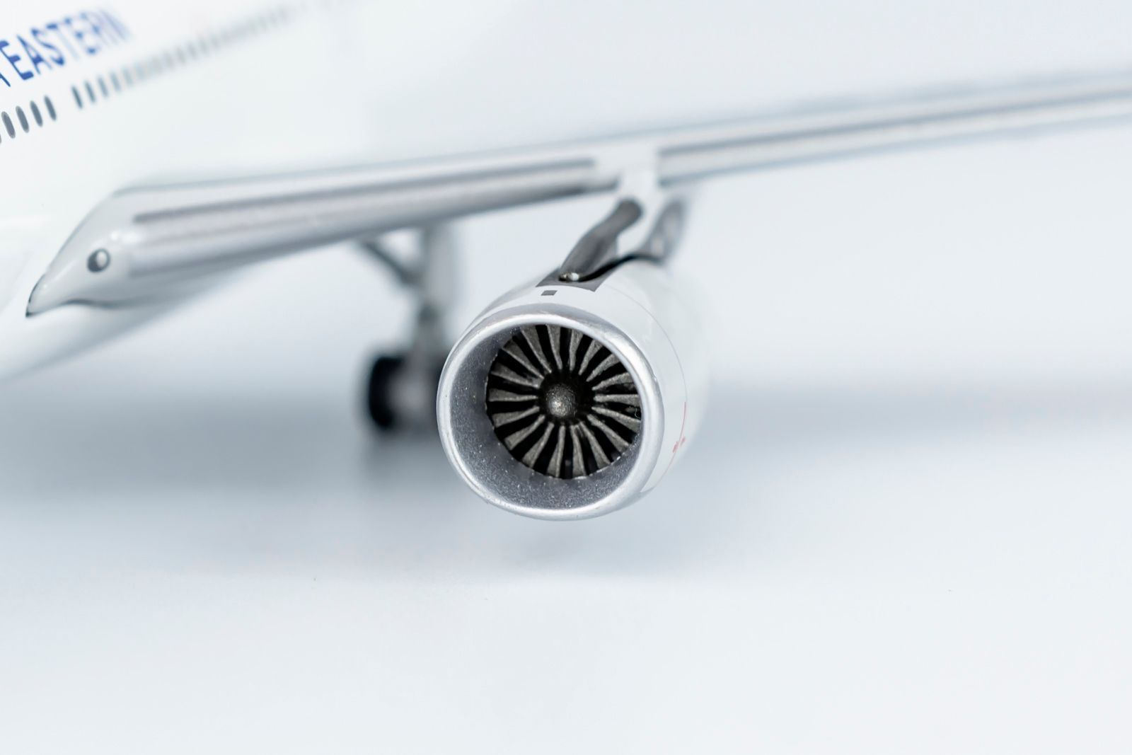 Ngmodel 中国東方航空