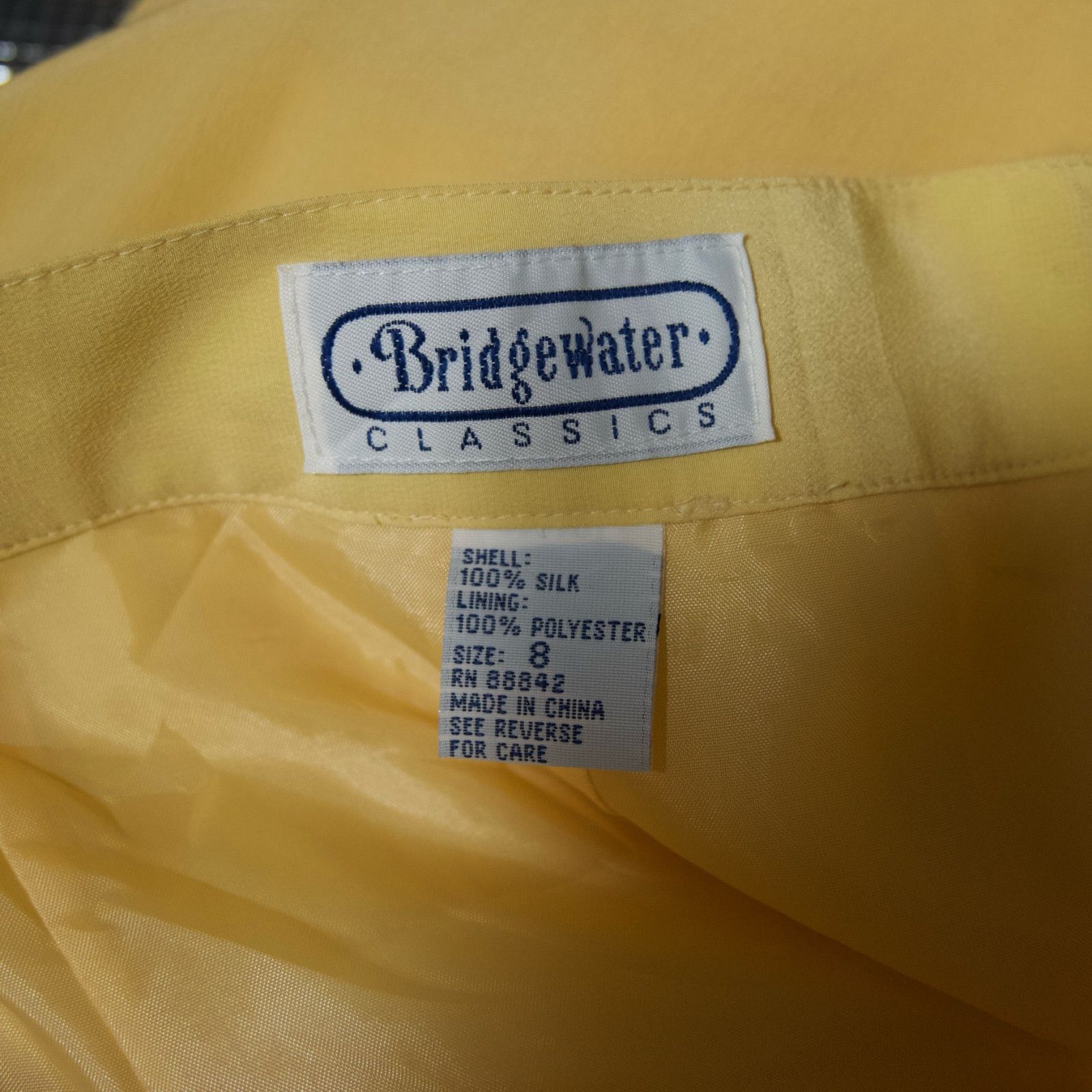 90 s Bridgewater 2 Tuck Silk Pale yellow Pegtop Tapered Slacks