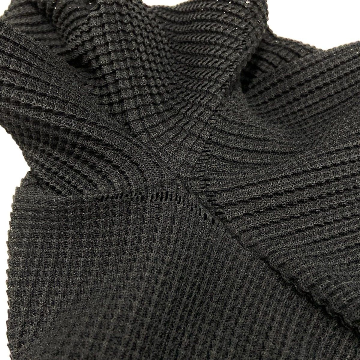 ISSEY MIYAKE - ISSEYMIYAKE(イッセイミヤケ) カーディガン レディース美品  - 黒 七分袖/フリンジ ISSEYMIYAKE(イッセイミヤケ) カーディガン レディース美品 - 黒